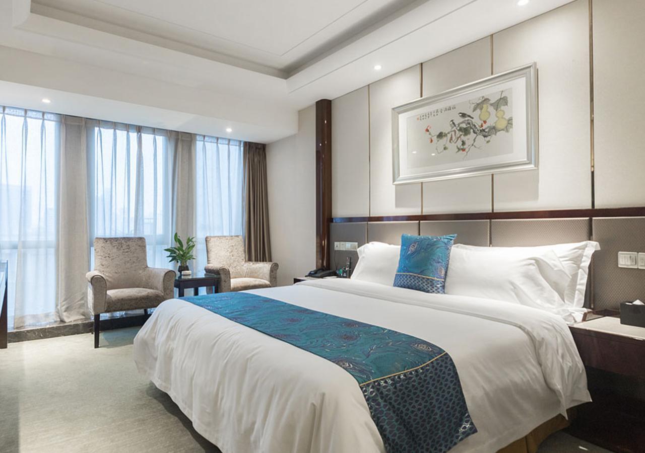 แกรนด์ เมอร์เคียว อู๋ฮัน เฉียวโขว Hotel อู่ฮั่น ภายนอก รูปภาพ